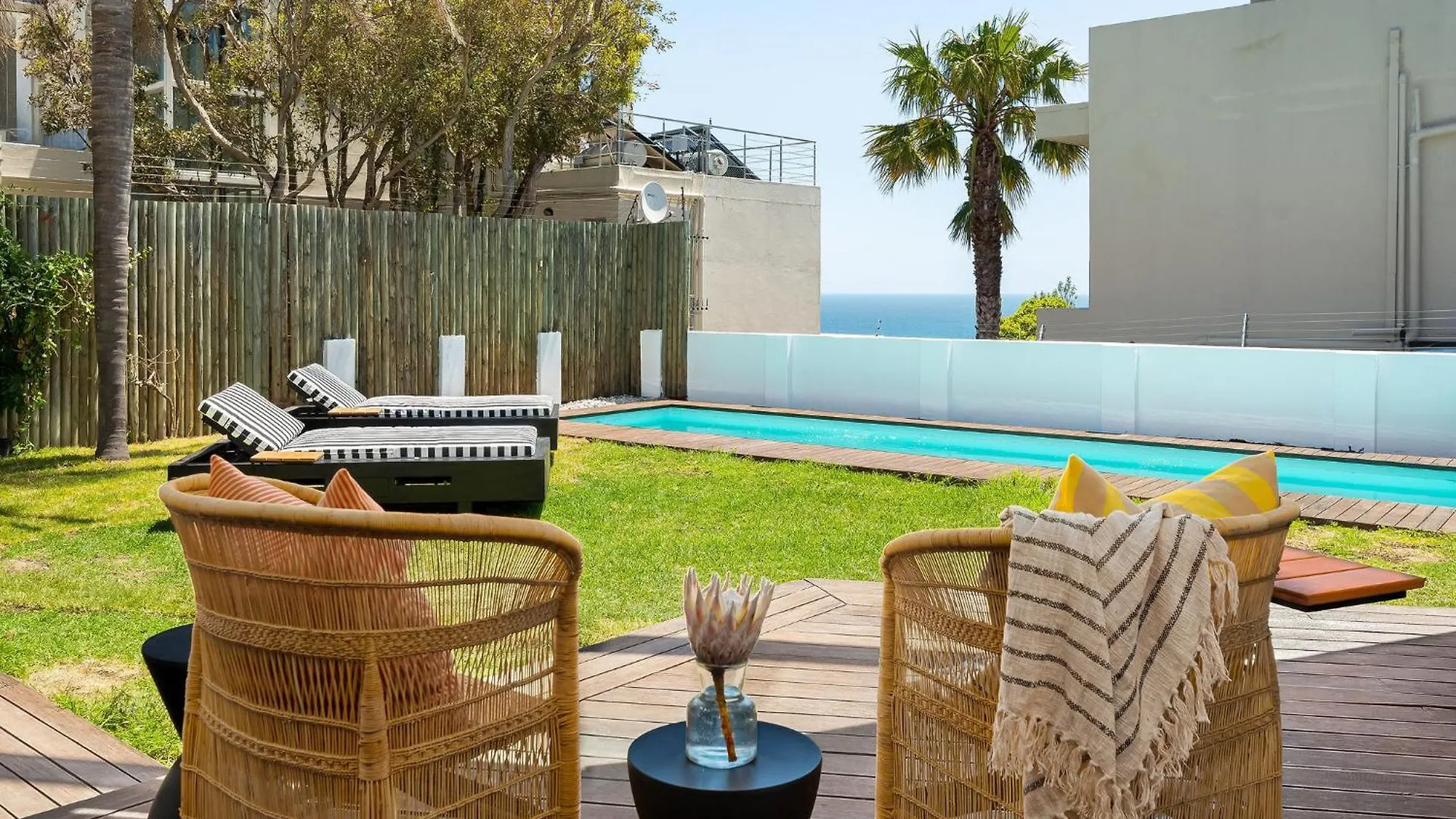 Neighbourgood 1St Crescent Camps Bay Hotel Cape Town Guest house
