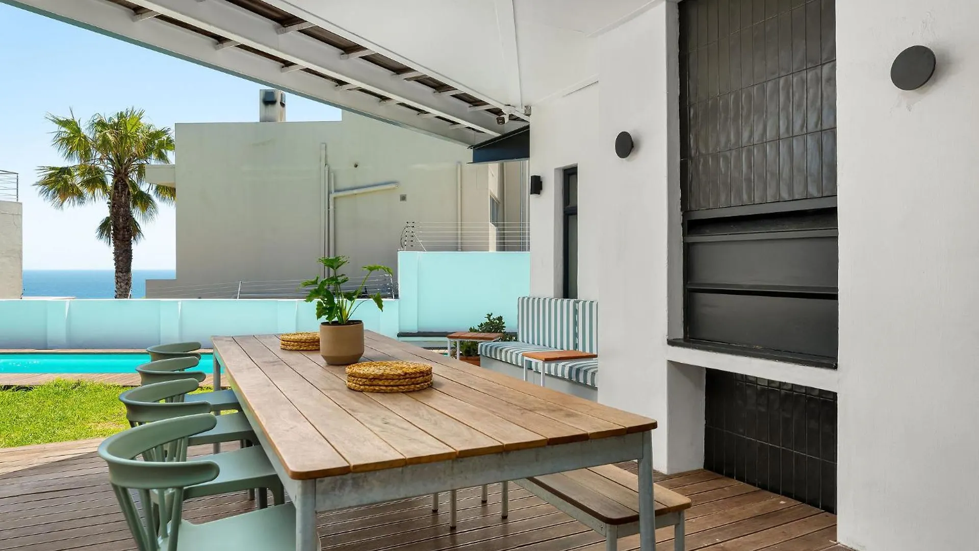 Neighbourgood 1St Crescent Camps Bay Hotel Cape Town Guest house