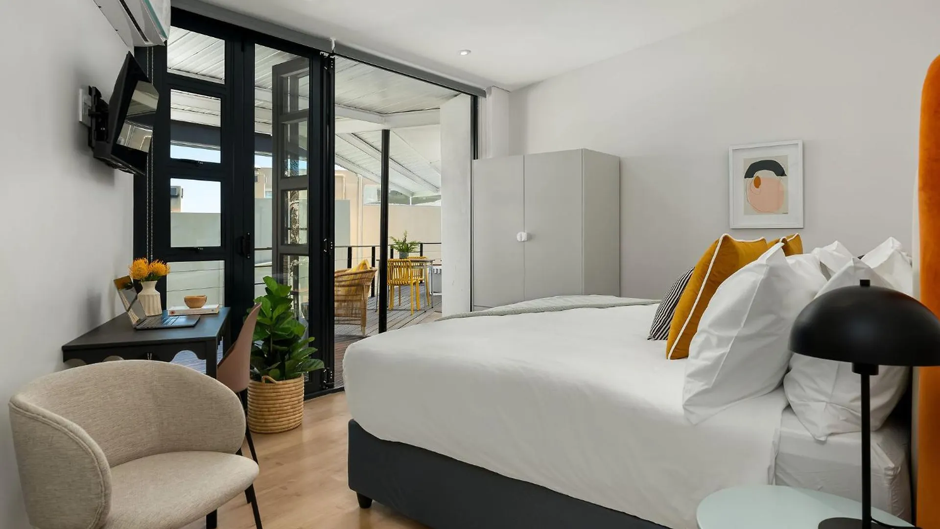 Neighbourgood 1St Crescent Camps Bay Hotel Cape Town