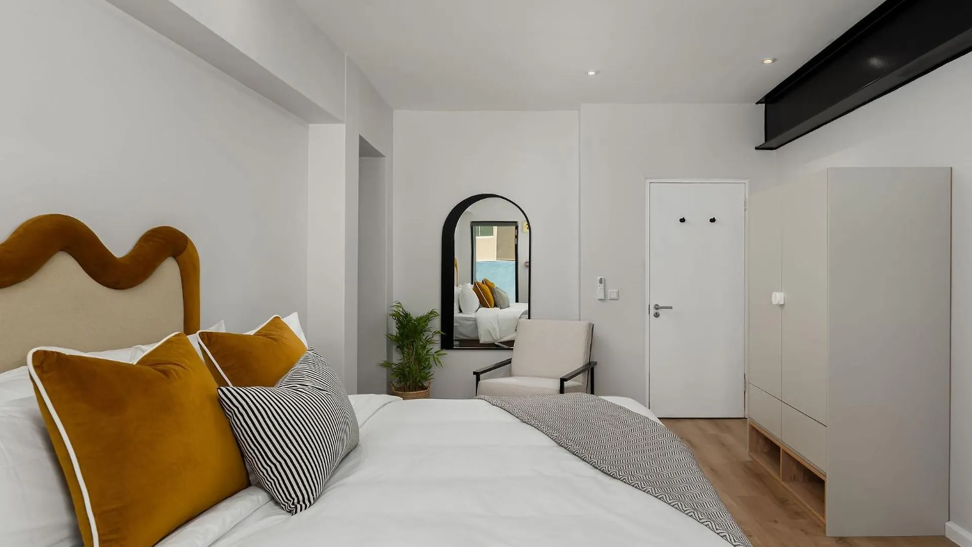 Neighbourgood 1St Crescent Hotel Cape Town